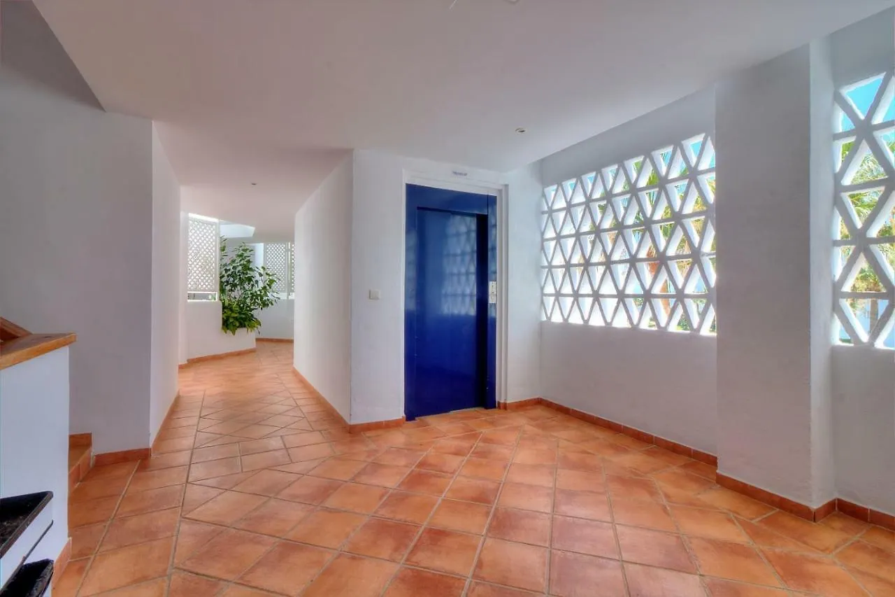 Beachfront Apartment In Puerto Banus, Playa Rocio Marbella